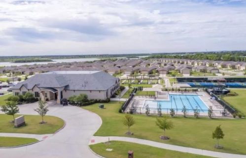 1039 Pasatiempo Dr, Frisco TX 75034-3479 exterior