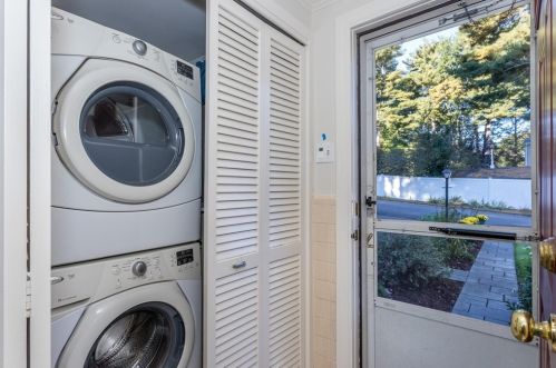 595 Randolph St, Canton MA 02021-1321 exterior