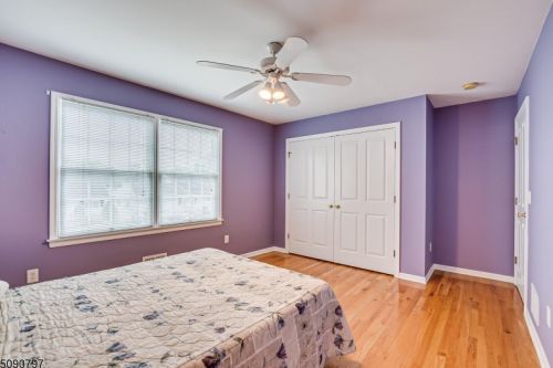 57 Francis St, Iselin NJ 08830-1121 exterior