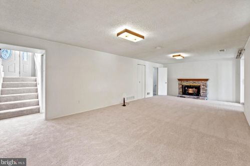 7994 Crownsway, Glen Burnie MD 21061-6264 exterior