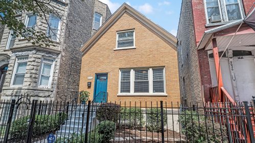2628 Crystal St, Chicago, IL 60622-2812