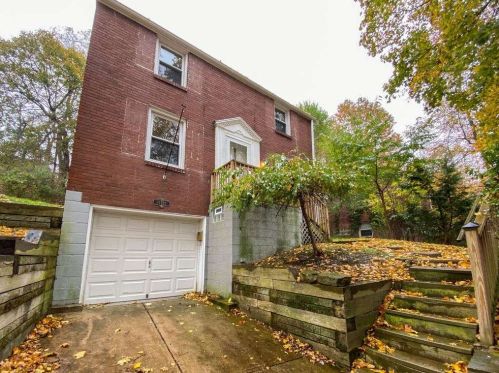 11521 Gardenia Dr, Pittsburgh, PA 15235-3120