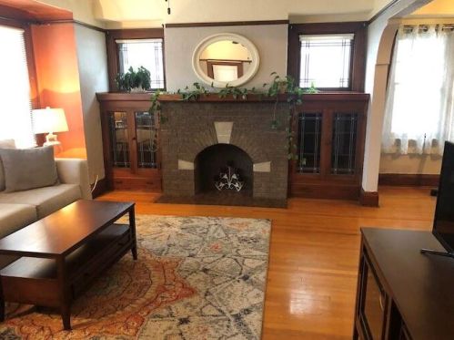 5525 Wisconsin Ave, Milwaukee WI 53208-3067 exterior