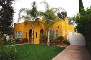 626 Cahuenga Blvd, Los Angeles CA  90004-1104 exterior