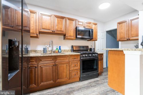 5411 Erdrick St, Philadelphia PA 19135-1013 exterior