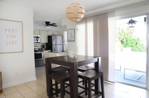 709 93 Ave, Naples FL 34108-2440 exterior