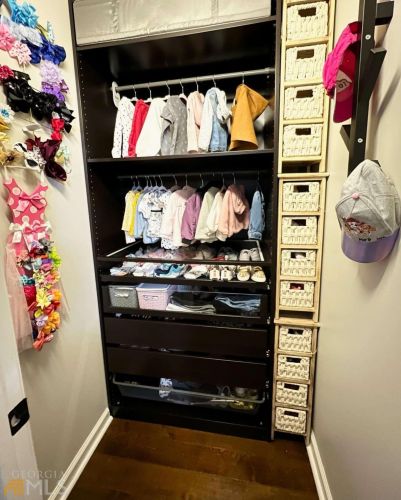 7690 Glisten Ave, Atlanta GA 30328-2498 exterior