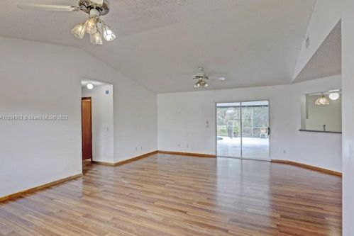 681 College Park Rd, Fort Pierce FL 34953-3330 exterior