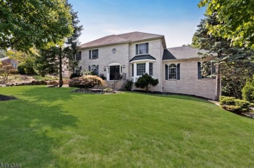 155 Grassman Pl, Berkeley Heights, NJ 07922-2149