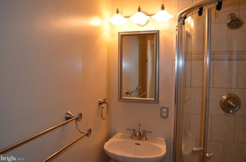 8902 16th St, Silver Spring MD 20910-2231 exterior