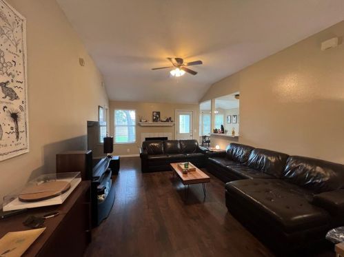 14515 Fitzgibbon Dr, Austin TX  78725-4711 exterior