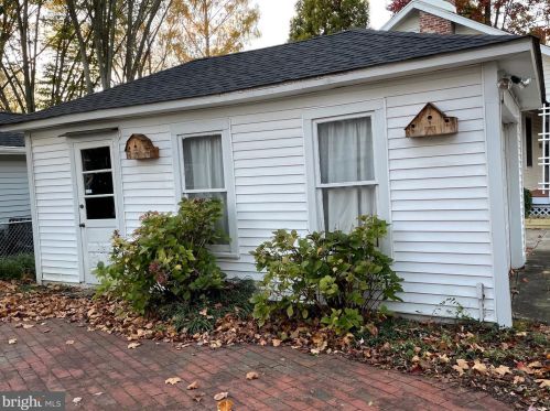 131 Marne Ave, Tavistock NJ 08033-1443 exterior