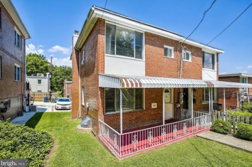 106 Webster St, Washington, DC 20011-4944