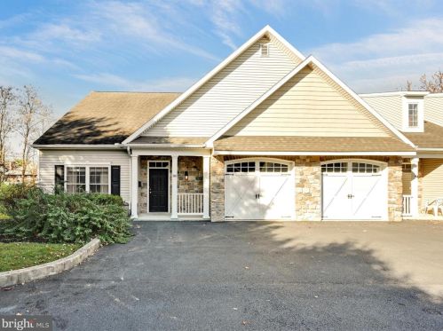 966 Elm Ave, Lancaster, PA 17603-4843