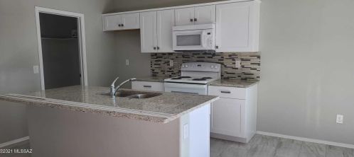 231 Fairground Dr, Tucson, AZ 85714-2816