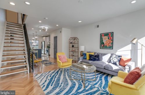 1009 Greenwich St, Philadelphia PA 19147-6409 exterior