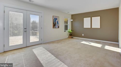 131 Catoctin Cir, Leesburg VA  20175-3808 exterior