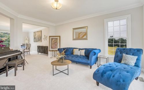 42104 Glynn Tarra Pl, Leesburg VA  20176-5478 exterior