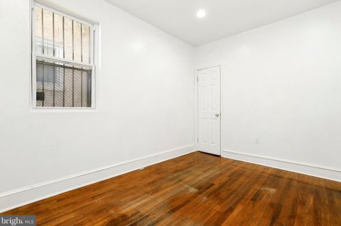 1320 T St, Washington DC 20009-4438 exterior