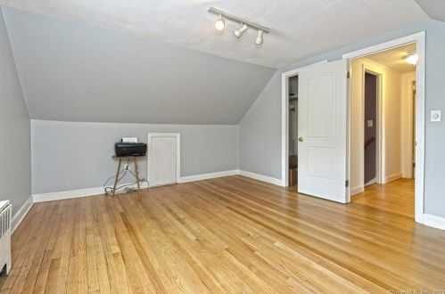 366 Anderson Ave, Milford CT 06460-3770 exterior