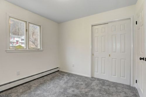 11 Dorchester Dr, Wantage NJ 07461-4918 exterior