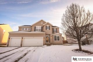 1807 Fox Run Dr, Omaha NE  68046-3270 exterior