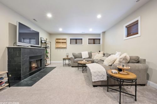 2318 Montana St, Chicago IL 60614-2220 exterior