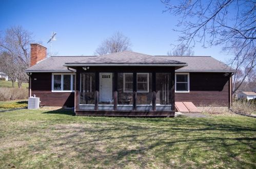 123 Bear Hole Rd, West Springfield MA 01089-1631 exterior