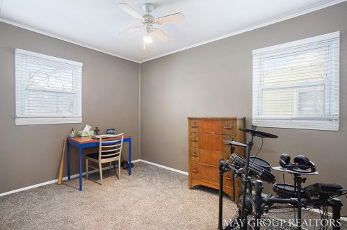 1335 Eastern Pl, Grand Rapids MI 49505-5221 exterior