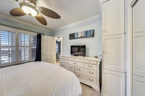 5337 Nashville Ave, Chicago IL 60638-1217 exterior