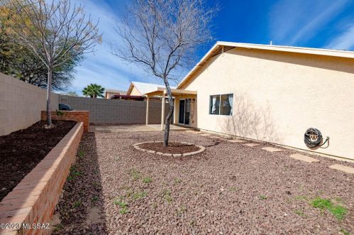 7864 Lauder St, Tucson AZ  85747-9264 exterior