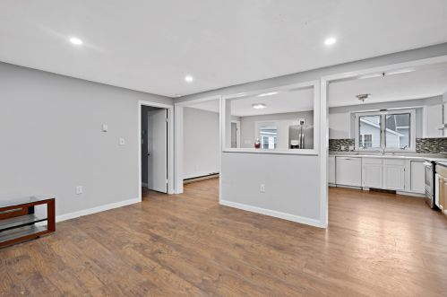 188 Windham Rd, Pelham NH  03076-2256 exterior