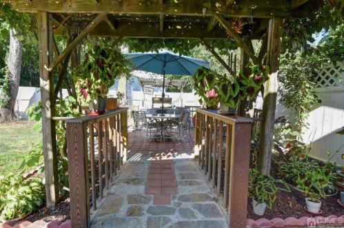 2 Colonial Dr, Old Bridge NJ 08857-2405 exterior