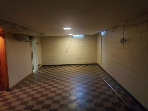 4437 70, Milwaukee WI 53218-5405 exterior