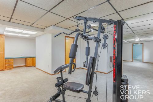 7385 Sunview Dr, Grand Rapids MI 49548-7381 exterior