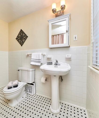 123 Holly Dr, Saint Louis MO 63119-4639 exterior