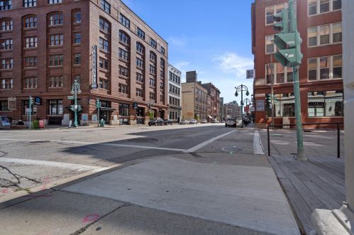 205 Water St, Milwaukee WI  53202-5730 exterior