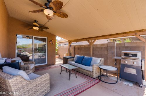 11347 Gray Boulder Ct, Tucson AZ  85737-4612 exterior