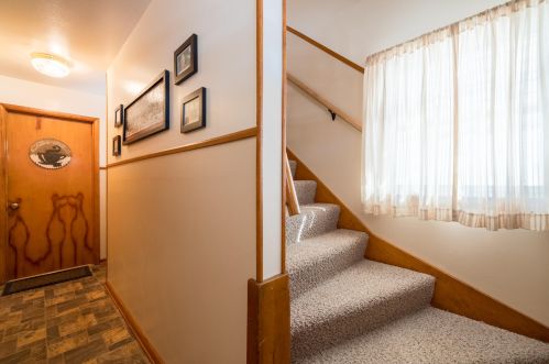 8236 Grantosa Dr, Milwaukee WI 53218-3628 exterior