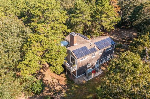 15 Mary Rd, Eastham MA 02642-2927 exterior