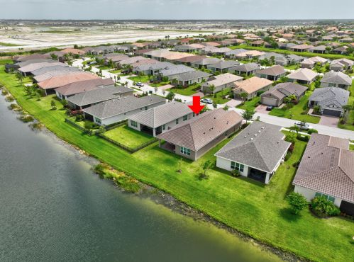 9516 Royal Poinciana Dr, Fort Pierce FL  34987-2506 exterior