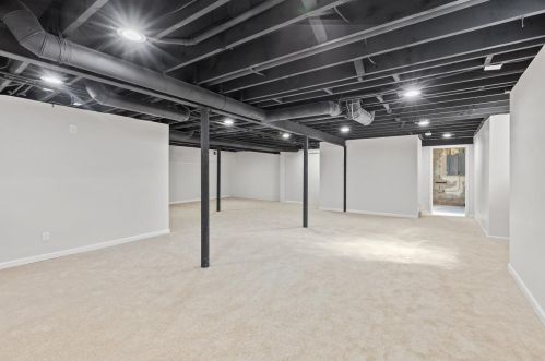 185 85th St, Milwaukee WI  53226-4601 exterior