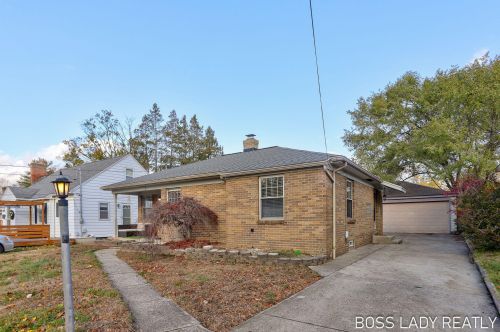 1435 Hazen St, Grand Rapids, MI 49507-3712