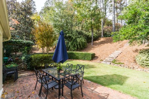 7710 Dunvegan Close, Atlanta GA 30350-5504 exterior