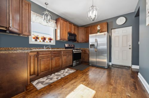 1628 Linder Ave, Chicago IL 60638-1707 exterior