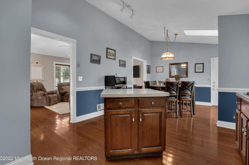 984 Woodlane Rd, Jackson Twp NJ 08527-1556 exterior