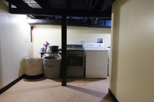 304 107th St, Chicago IL 60655-1709 exterior