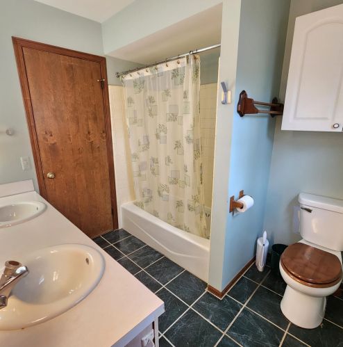 4703 Chalet Ln, Wyoming MI  49519-4912 exterior