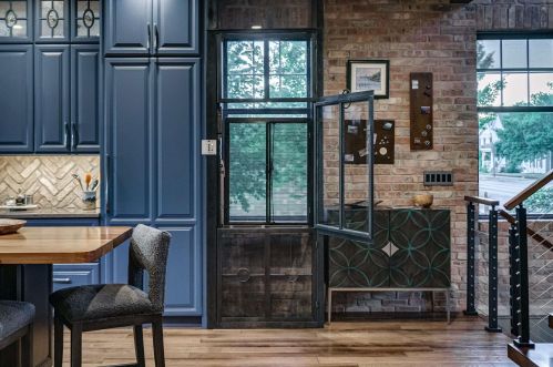 221 Mishawaka Ave, Mishawaka IN 46545-6015 exterior