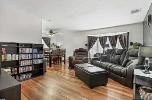 46 Redoubt Rd, Fishkill NY 12524-1017 exterior